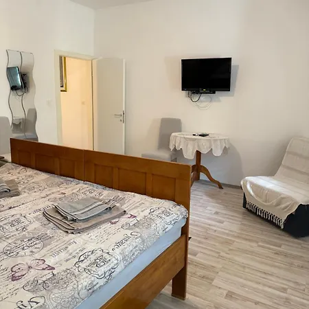 House Mirjana בית נופש סלצה