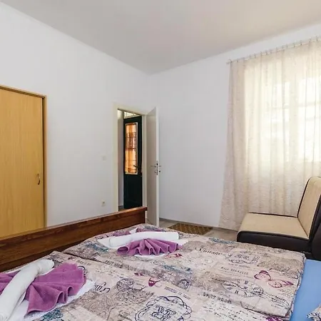 House Mirjana